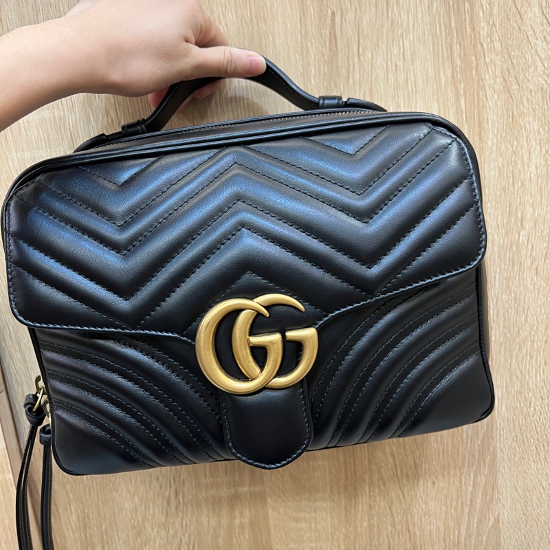 Gucci 黑牛皮Marmont 霧金釦手提斜背包-0