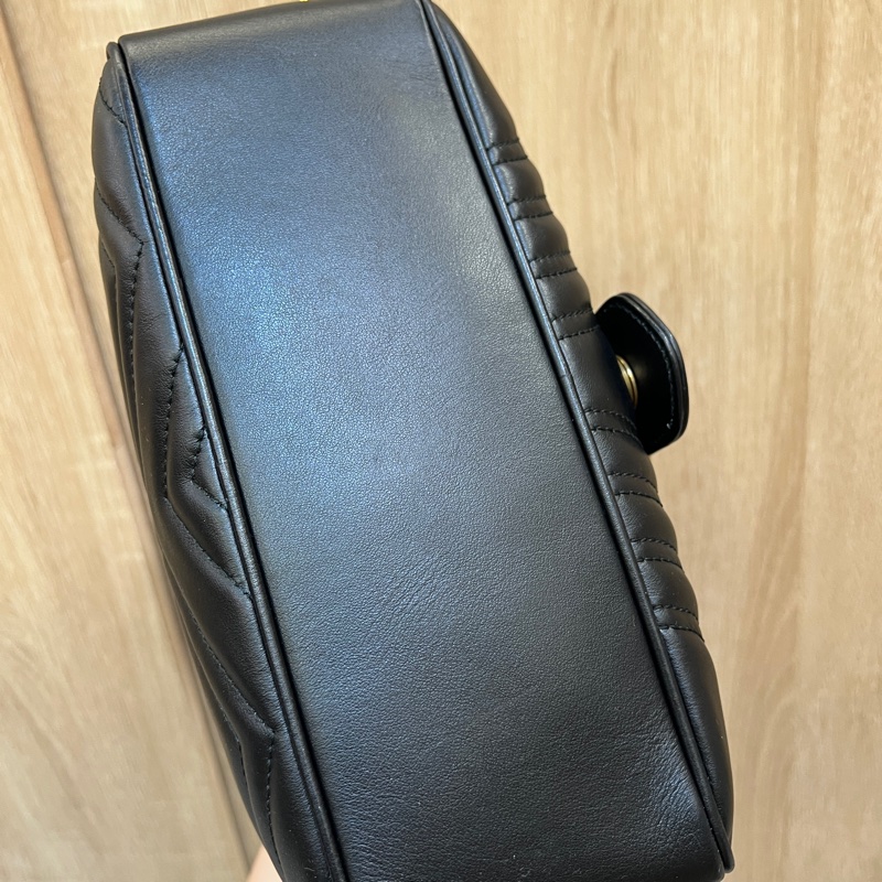 Gucci 黑牛皮Marmont 霧金釦手提斜背包-5