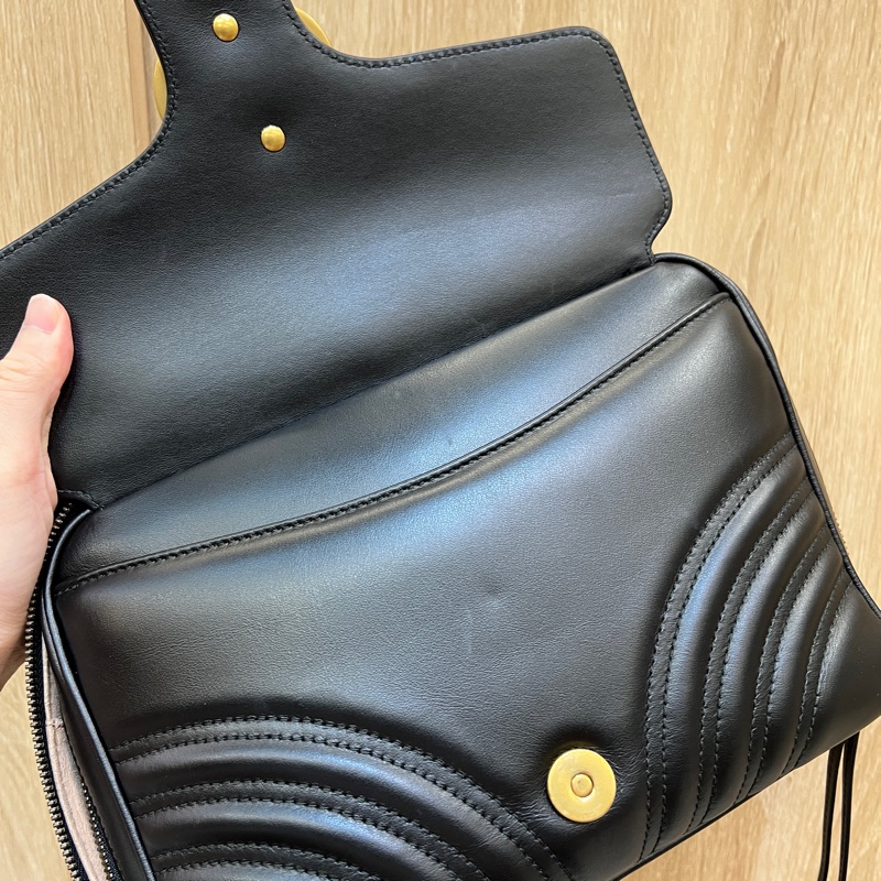 Gucci 黑牛皮Marmont 霧金釦手提斜背包-11