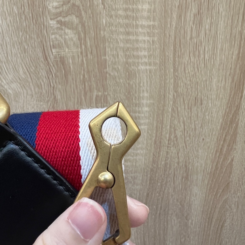 Gucci 黑牛皮Marmont 霧金釦手提斜背包-17
