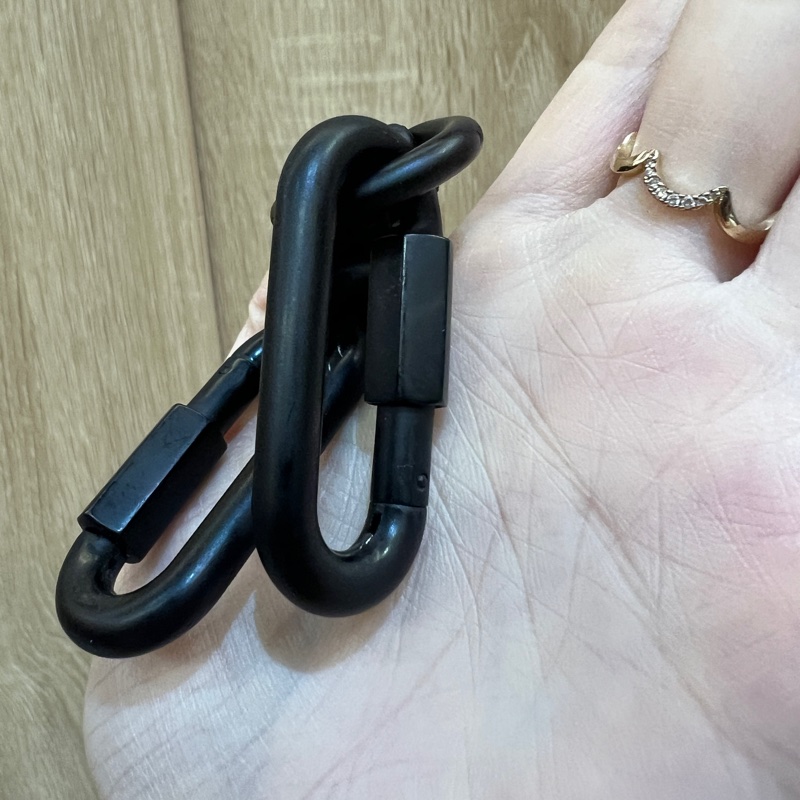 LV 黑牛皮壓紋黑釦Soft Trunk斜背包M80224-16