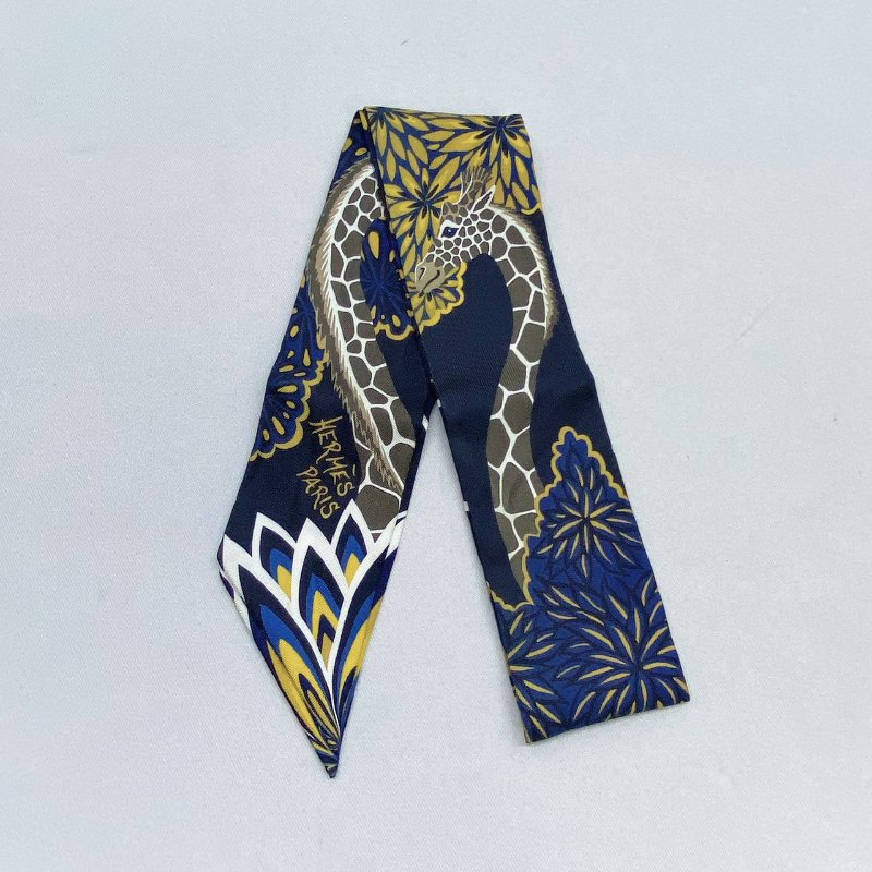 HERMES 全新Twilly美惠三女神絲巾-1