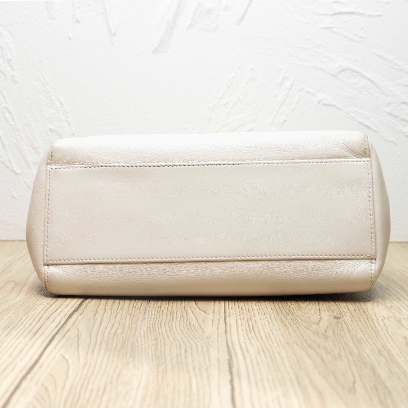 FENDI 躲貓貓 米白-2