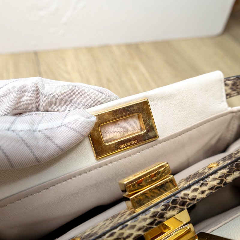 FENDI 躲貓貓 米白-5