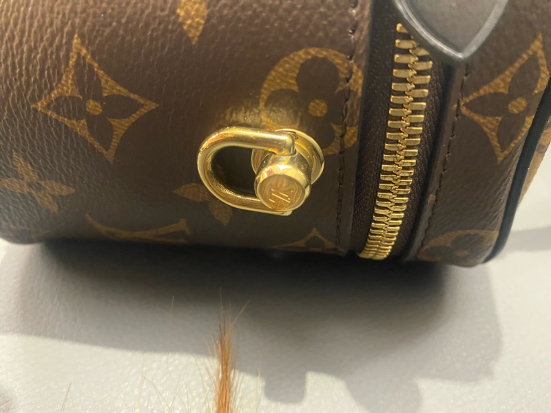 Vanity PM 洗漱方包-12