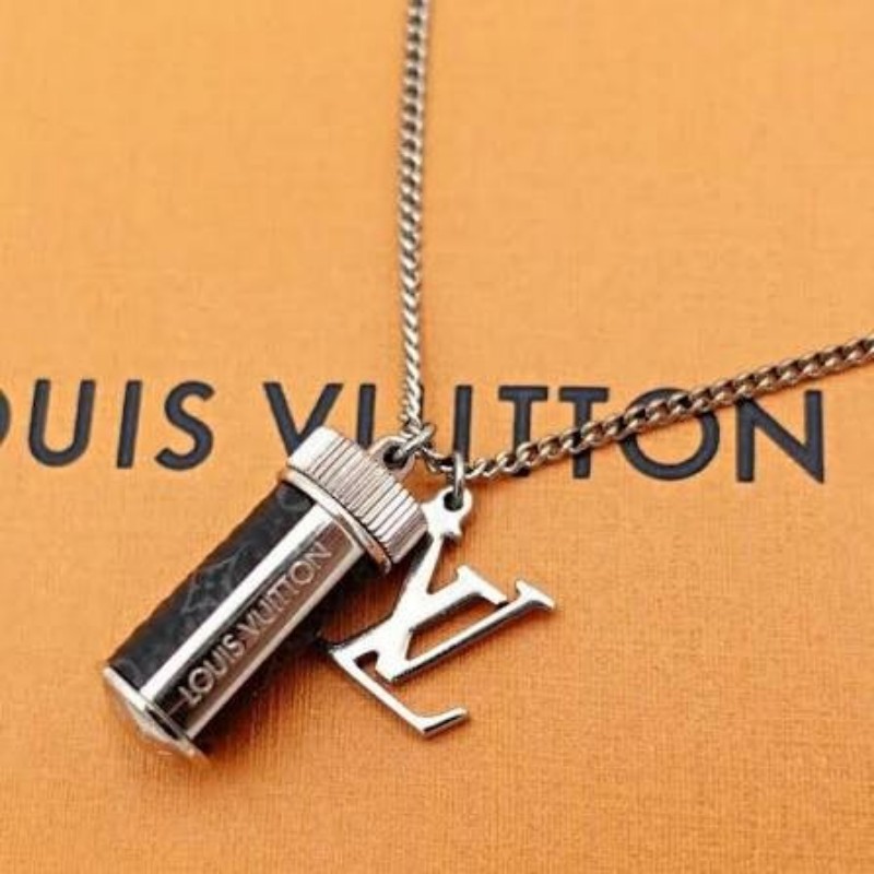 全新 LV Monogram Eclipse 吊飾項鍊 M96362-0