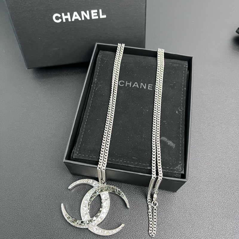 Chanel 迪拜月牙雙c吊墜項鍊 有盒子。-5