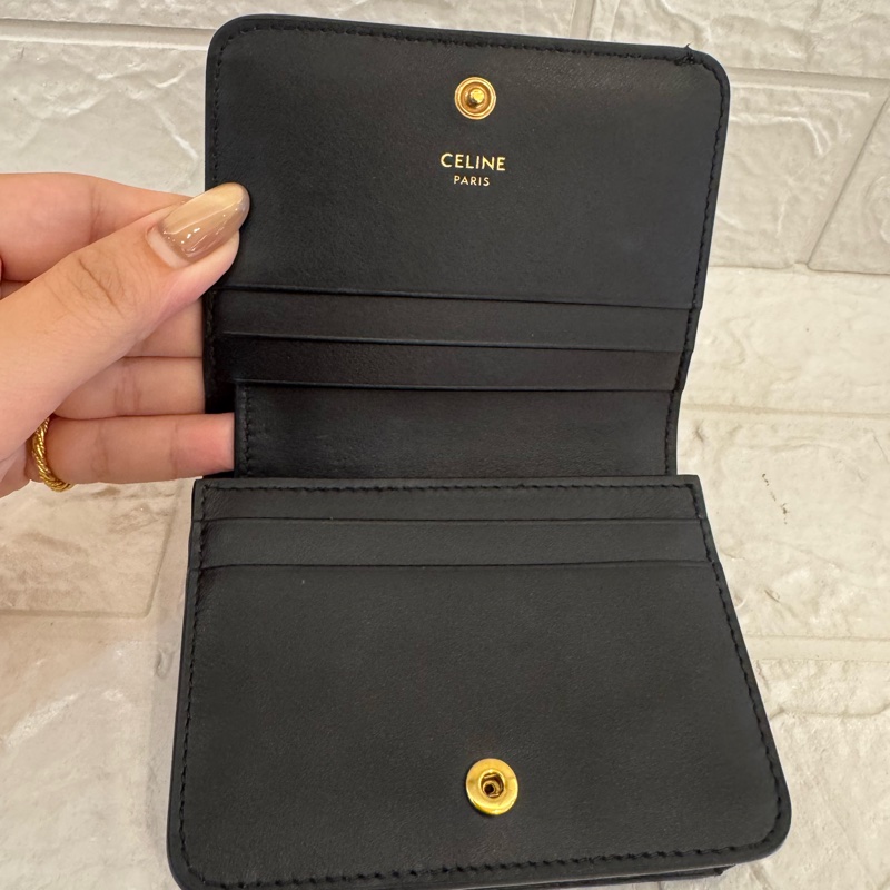Celine黑色金凱旋門釦式短夾-15