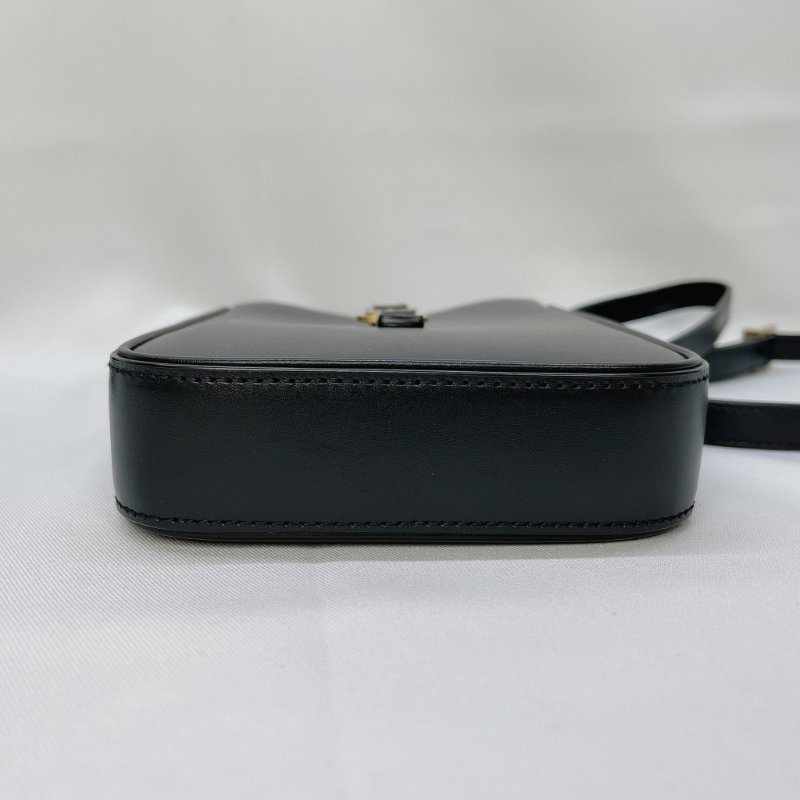 YSL LE 5A7小牛皮斜背手機包-5