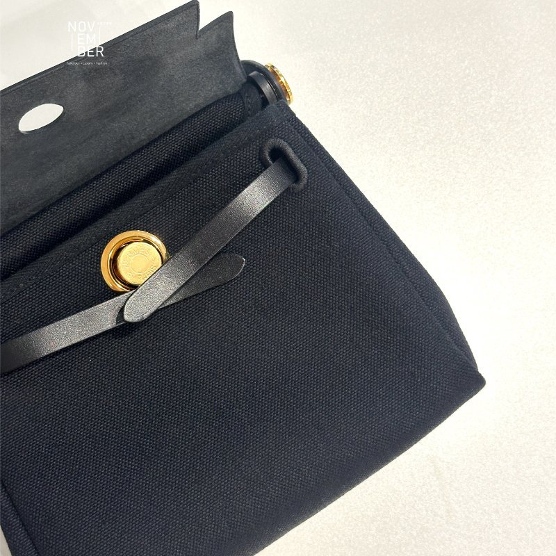 閒置新有購證🙌🏻 Hermès 愛馬仕 Mini Herbag 黑色金釦-3