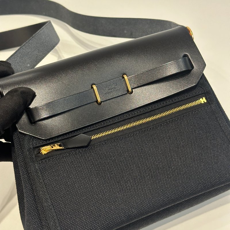 閒置新有購證🙌🏻 Hermès 愛馬仕 Mini Herbag 黑色金釦-15