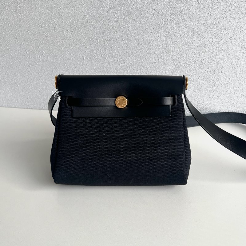 閒置新有購證🙌🏻 Hermès 愛馬仕 Mini Herbag 黑色金釦-0