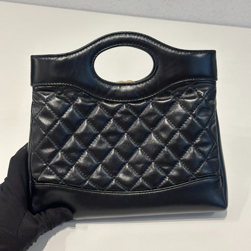 閒置新✨ 芯片款 Chanel 香奈兒 31 Bag Mini 黑金-21