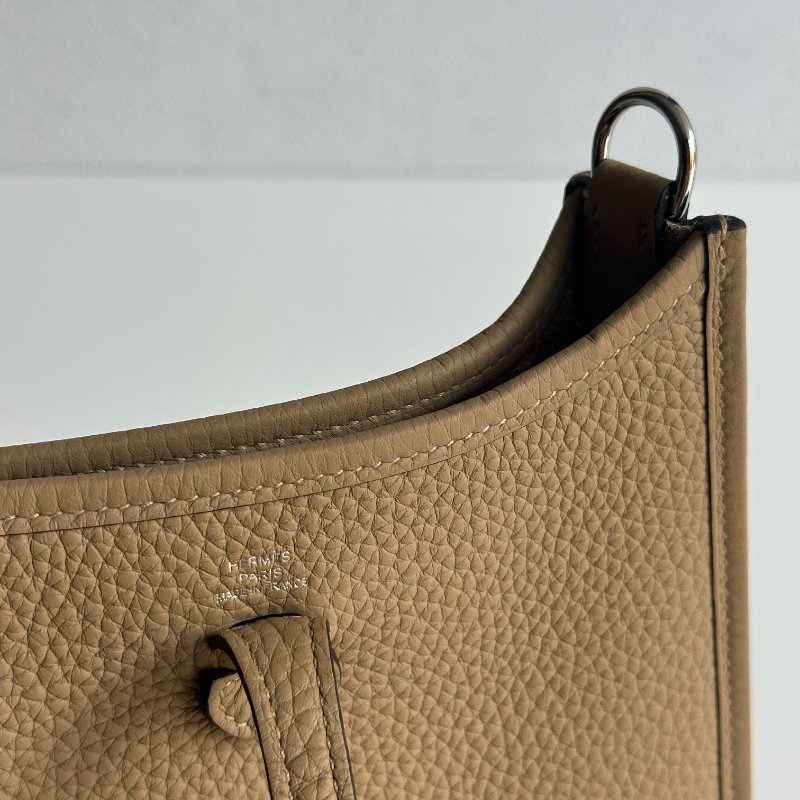 閒置新✨ Hermès 愛馬仕 Evelyne Mini 馬爾法米銀釦 二代-19