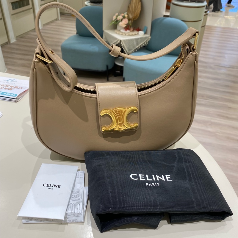 TK1813 塞琳 半月 凱旋門 中號 腋下包 奶茶 光滑牛皮 Celine Ava Triomphe Bag Medium-20