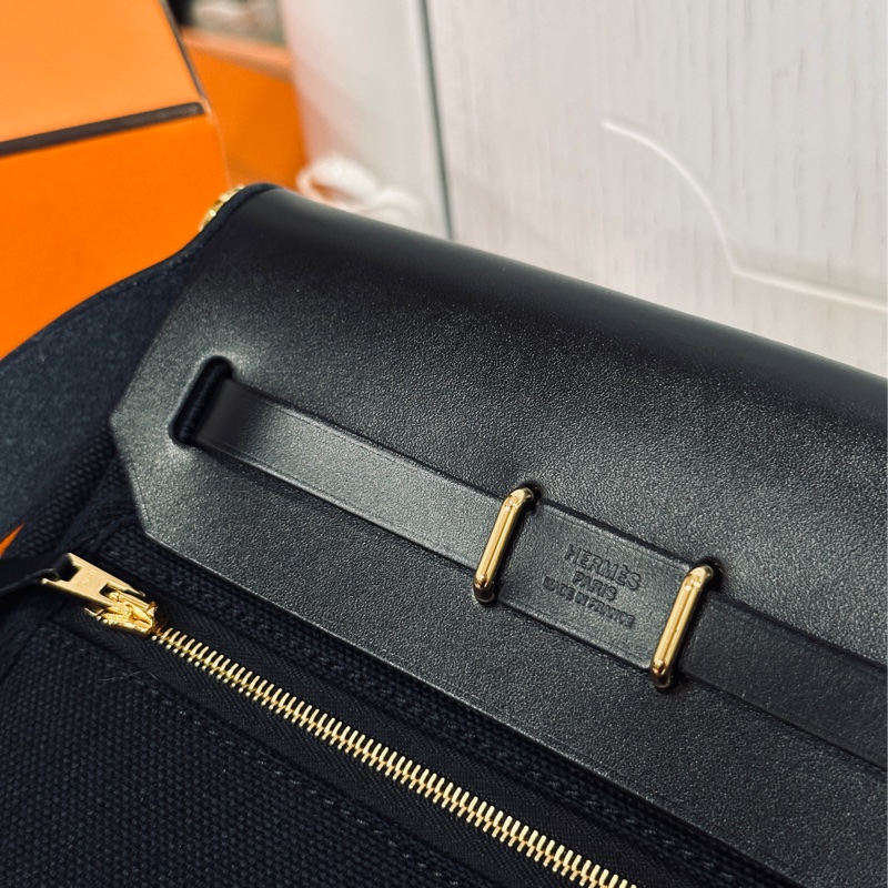 #近新配件齊 #超難買 愛馬仕mini herbag w刻黑金 專櫃配貨入手🔥-11