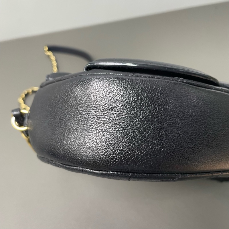 Chanel 黑金牛皮 限量秀款 雙C大logo 29開 尺寸約20x13-6