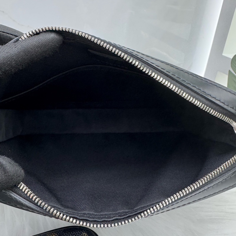 Louis Vuitton 限定三合一芯片款郵差斜挎包 黑色棋盤格配動物印花 尺寸約25X4.5x18cm-7