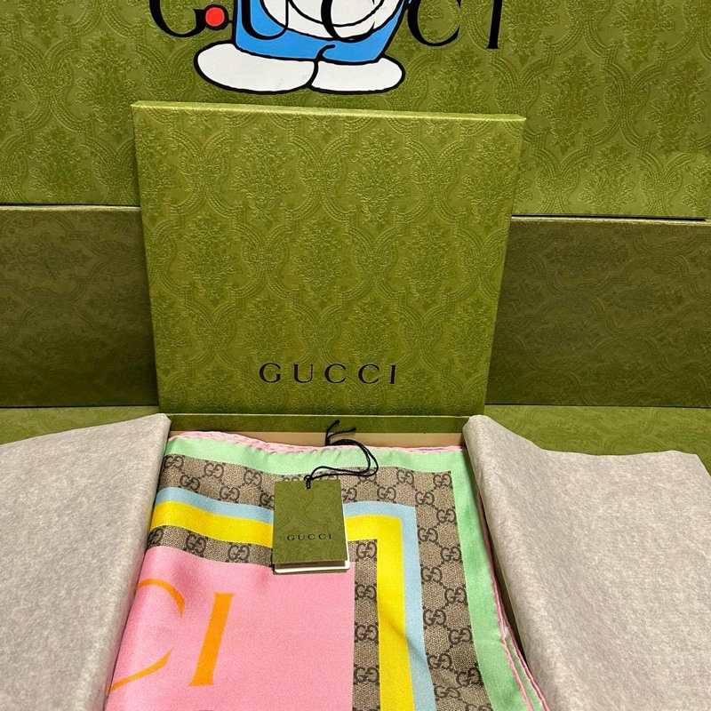 Gucci絲巾-0