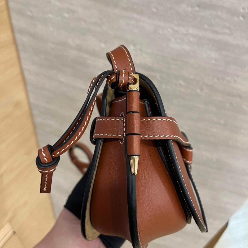 LOEWE Mini Gate 焦糖色-17