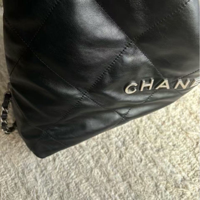 Chanel 22黑銀中號後背包-3