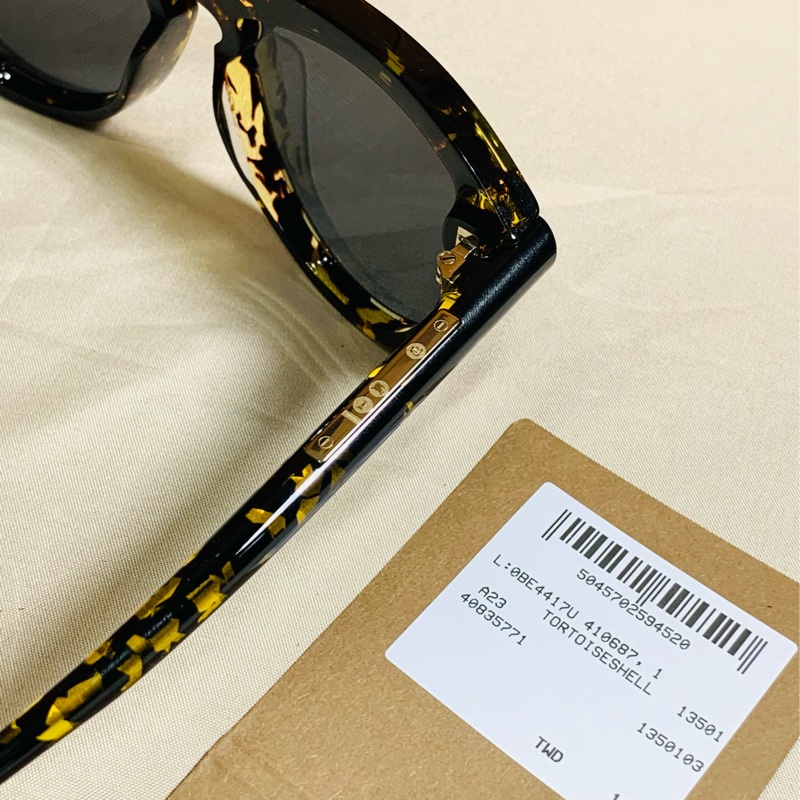 🎁全新盒裝新款Burberry 巴寶莉 斑駁質感太陽眼鏡 墨鏡-3