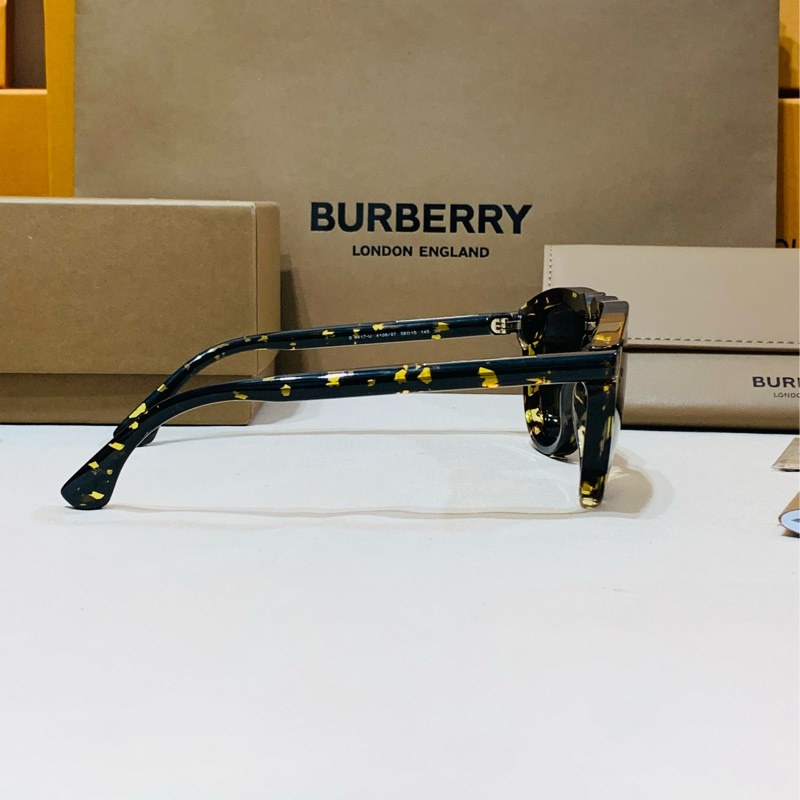 🎁全新盒裝新款Burberry 巴寶莉 斑駁質感太陽眼鏡 墨鏡-6