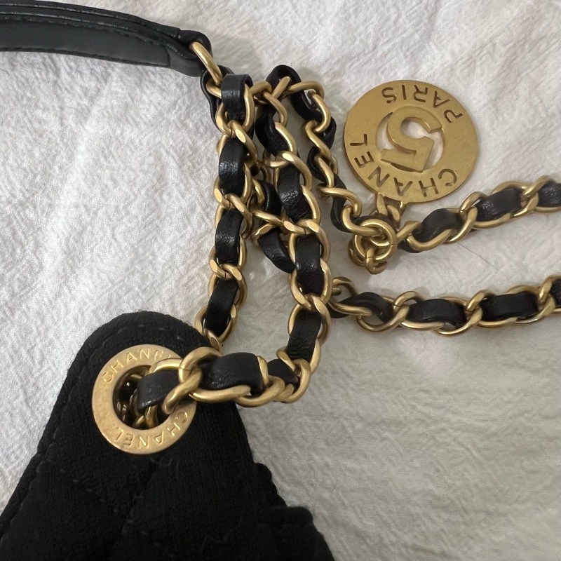 ෆ Chanel 23C天貓精靈🖤帆布款hobo🈶購證-16