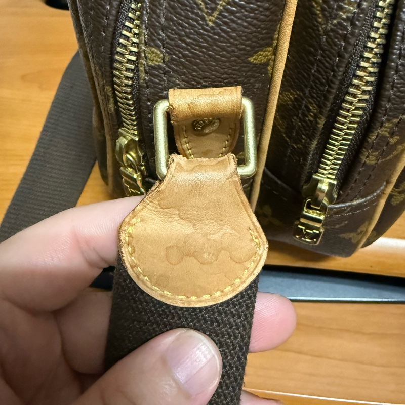 Louis Vuitton 雙層記者包-10
