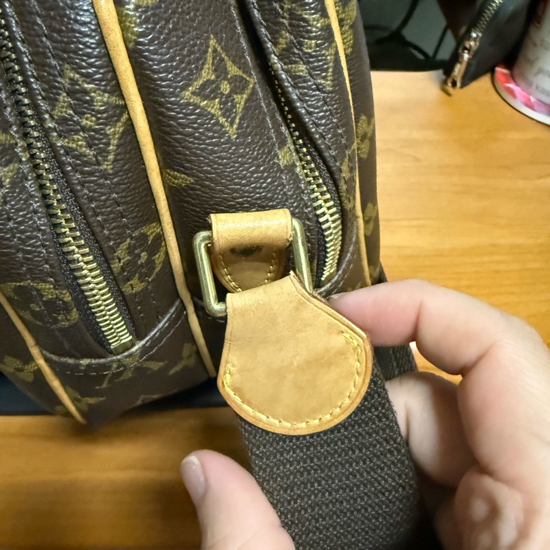 Louis Vuitton 雙層記者包-12