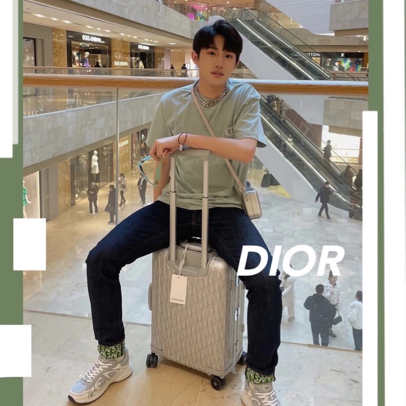 Dior經典刺繡短T-0