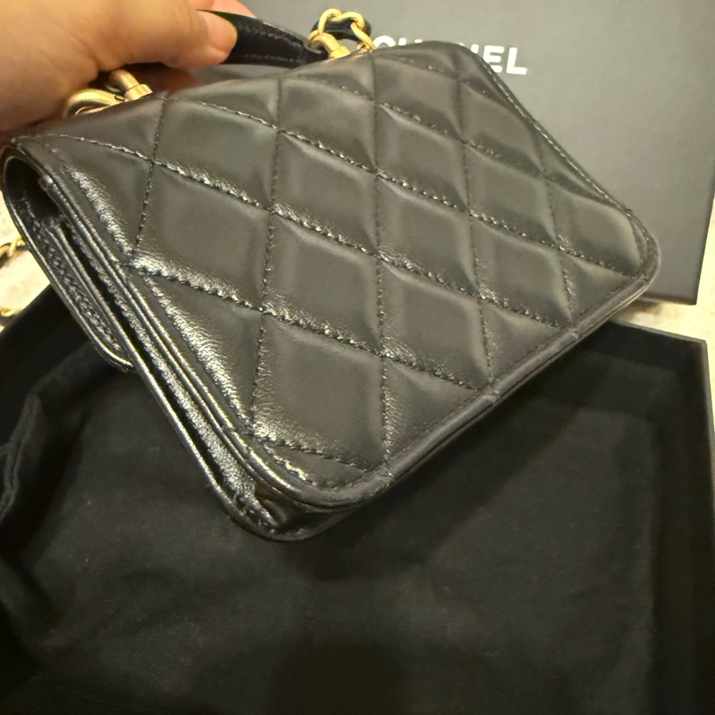 Chanel 手工坊 黑金 小廢包 斜背包-9