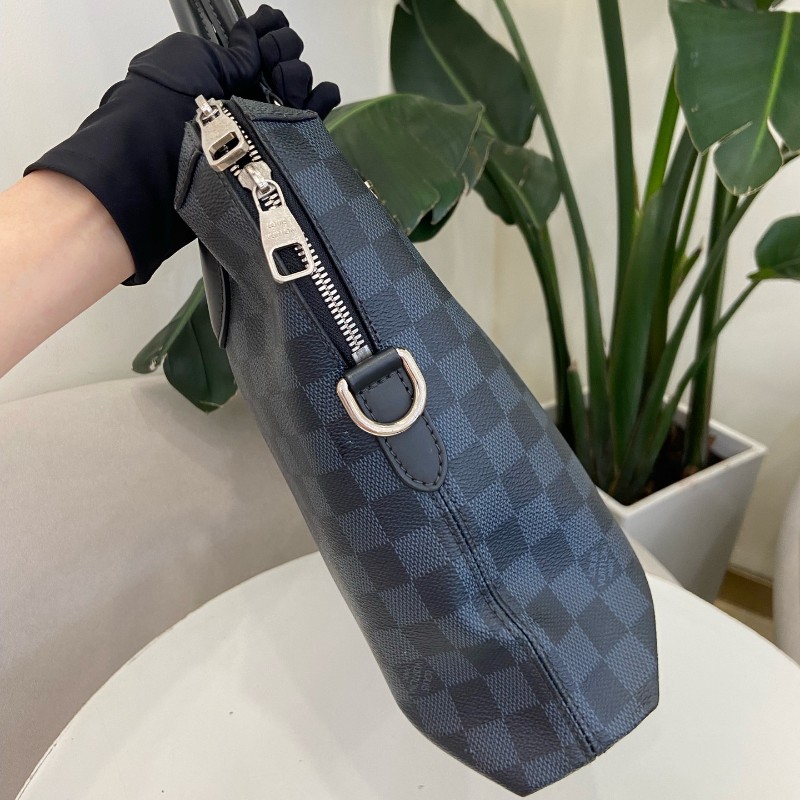 LV 男士藍色棋盤格手提包 電腦公事包 有肩帶 約36*6*28cm。-3