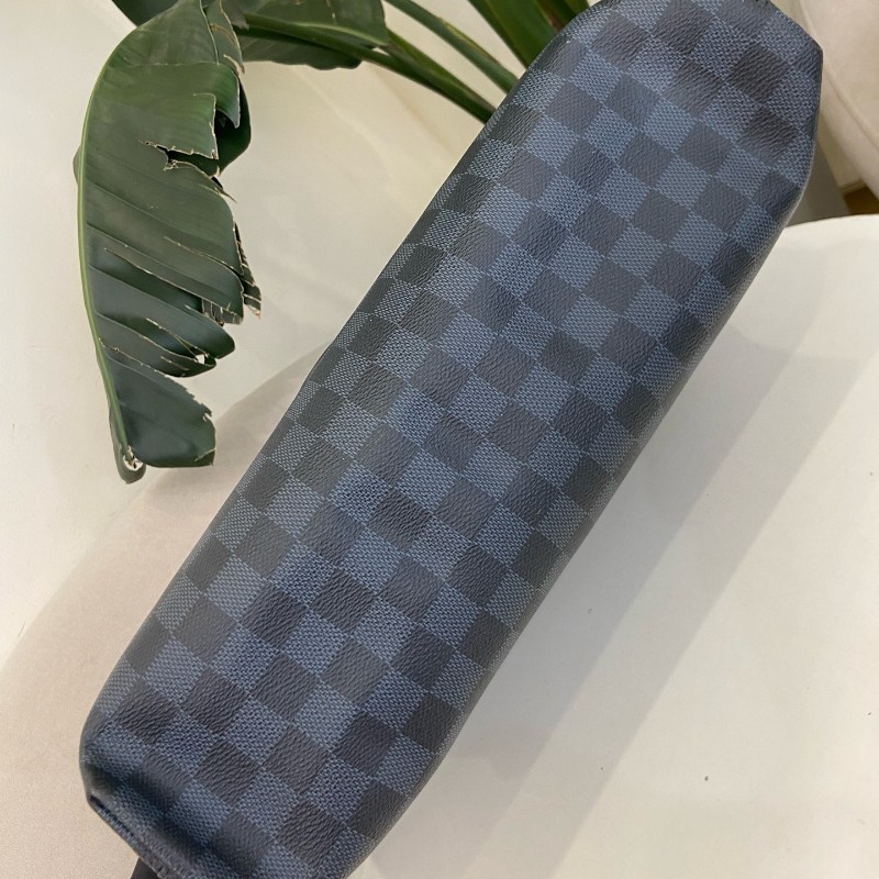 LV 男士藍色棋盤格手提包 電腦公事包 有肩帶 約36*6*28cm。-4