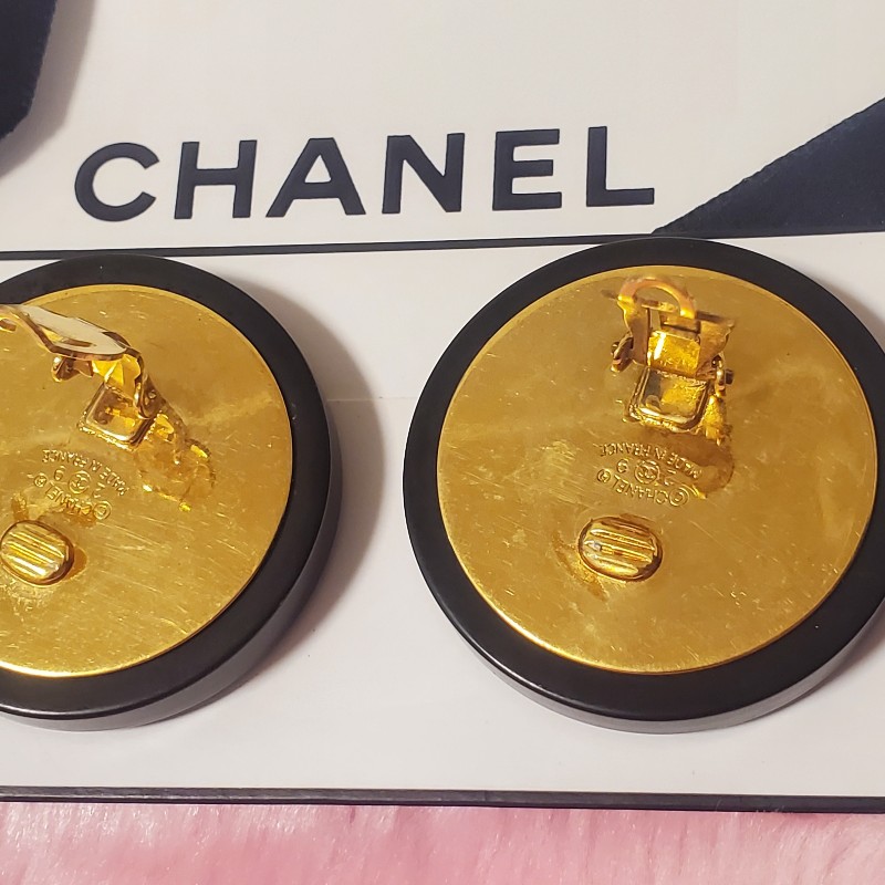香奈兒夾式耳環。早期精品。市面罕見-10