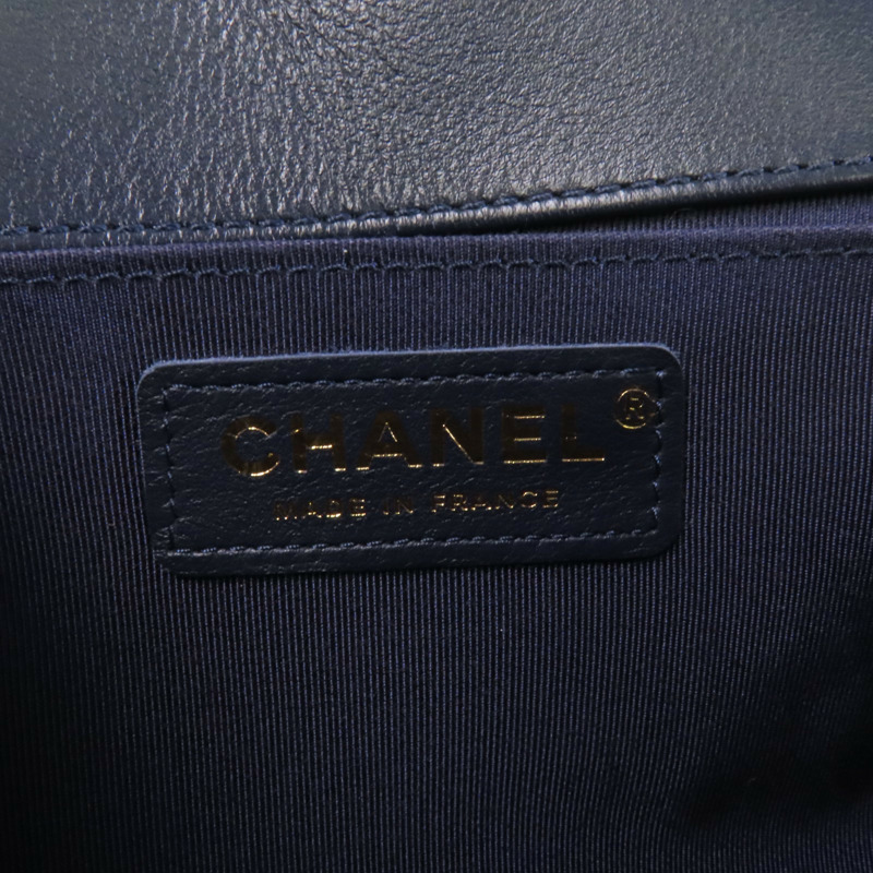 CHANEL 牛皮皮革Boy Chanel 25金扣鏈帶肩背袋-5
