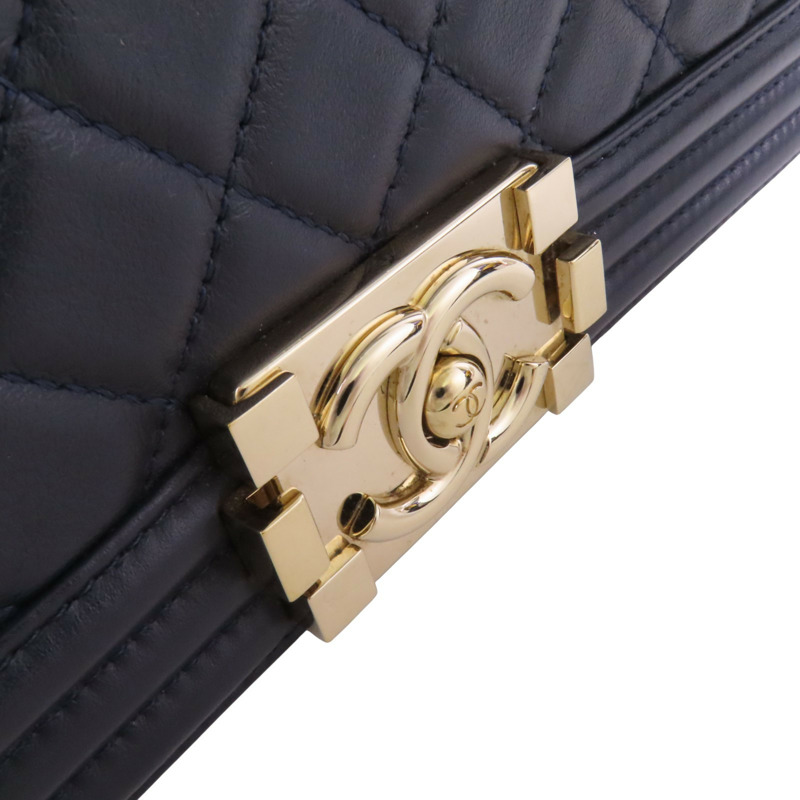 CHANEL 牛皮皮革Boy Chanel 25金扣鏈帶肩背袋-14