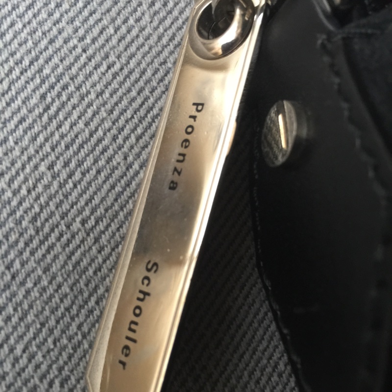 loewe新任設計師的自有品牌特殊編織限量款-4