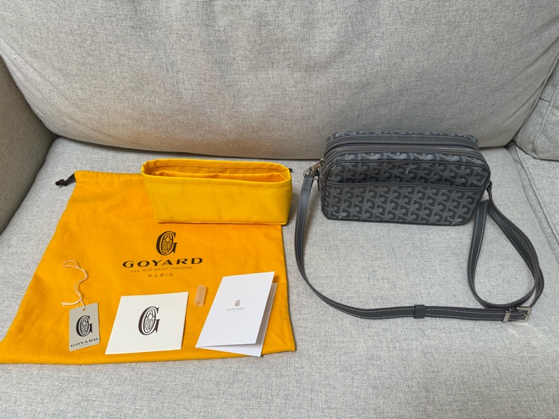 goyard camera bag cap vert-0