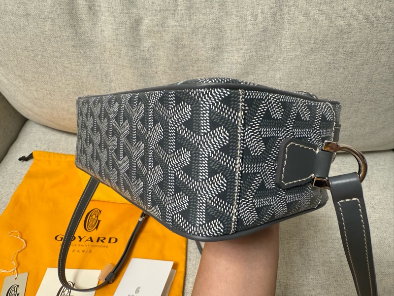 goyard camera bag cap vert-8