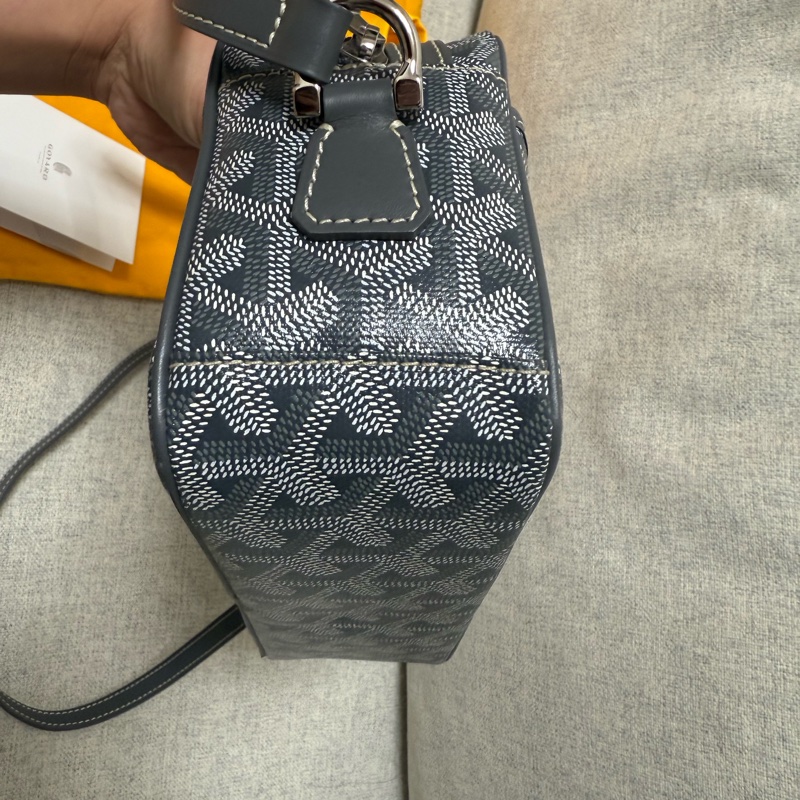 goyard camera bag cap vert-9
