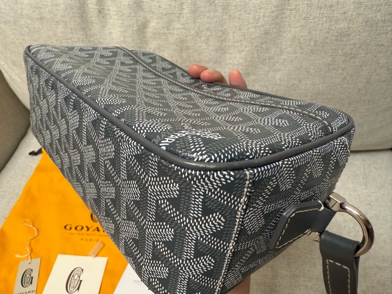 goyard camera bag cap vert-12