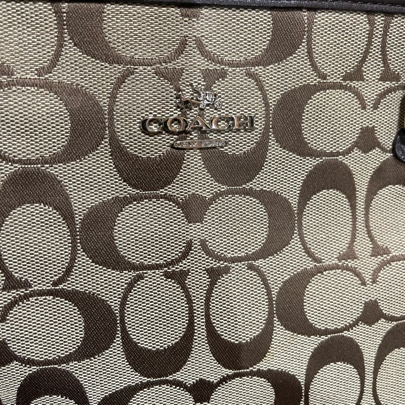 Coach經典logo銀釦棕26cm拉鍊托特包-14