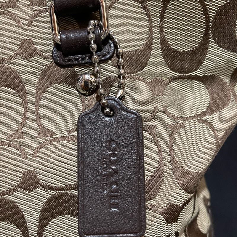 Coach經典logo銀釦棕26cm拉鍊托特包-15
