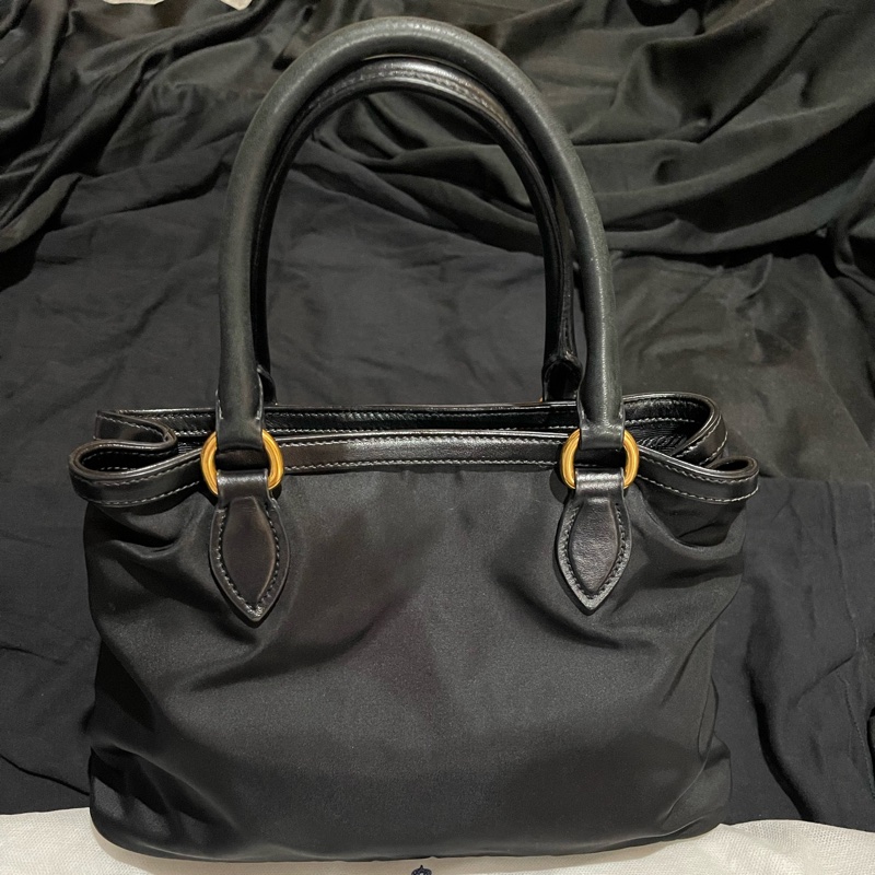 Prada經典尼龍手提包-7