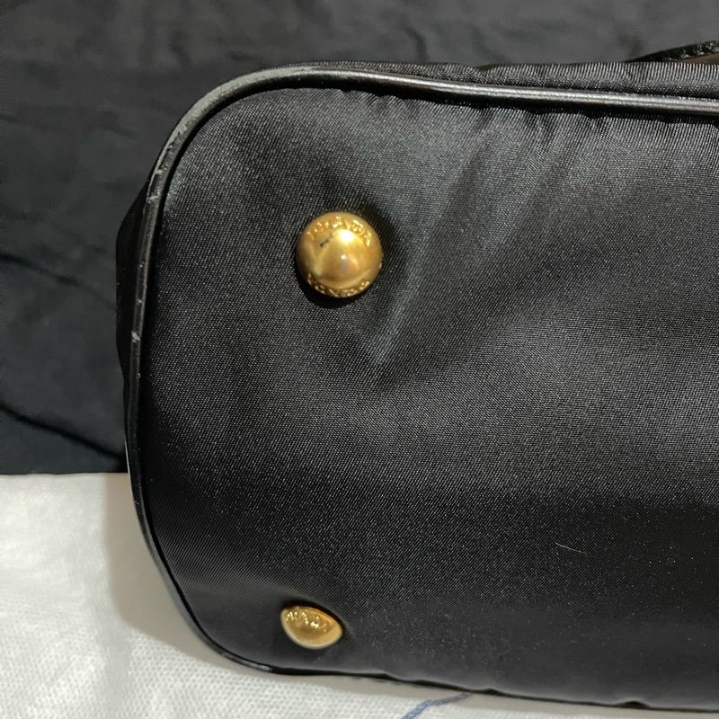 Prada經典尼龍手提包-10