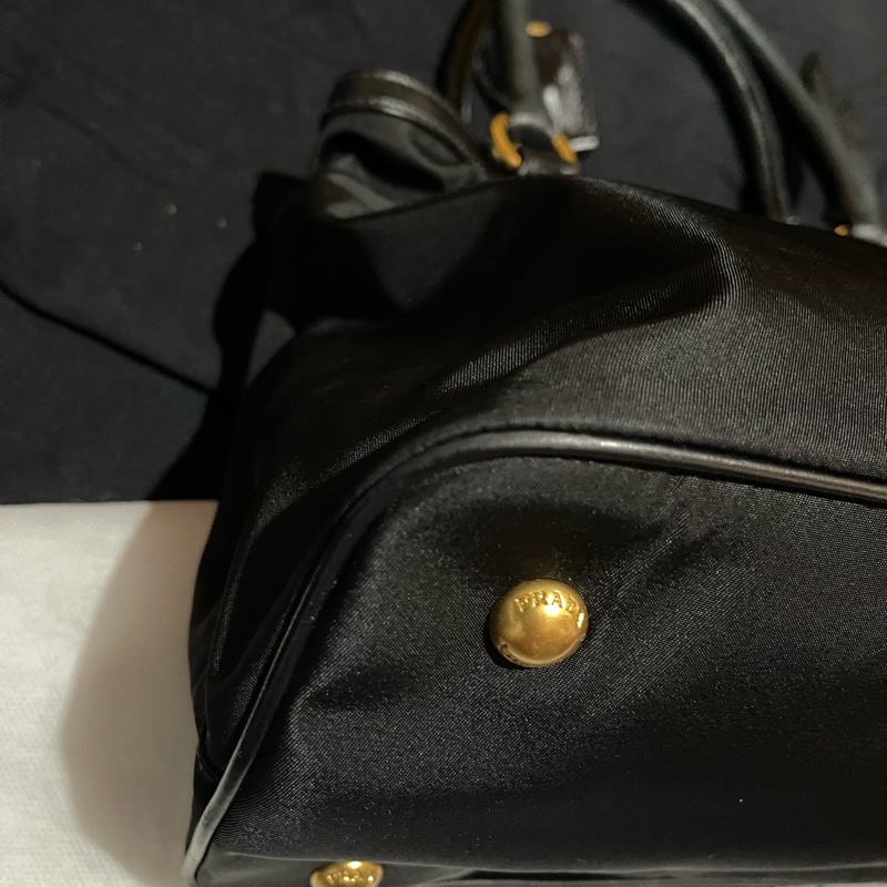 Prada經典尼龍手提包-14