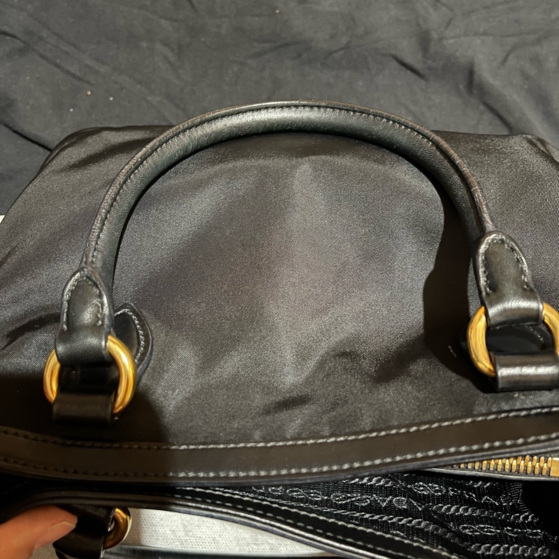 Prada經典尼龍手提包-28