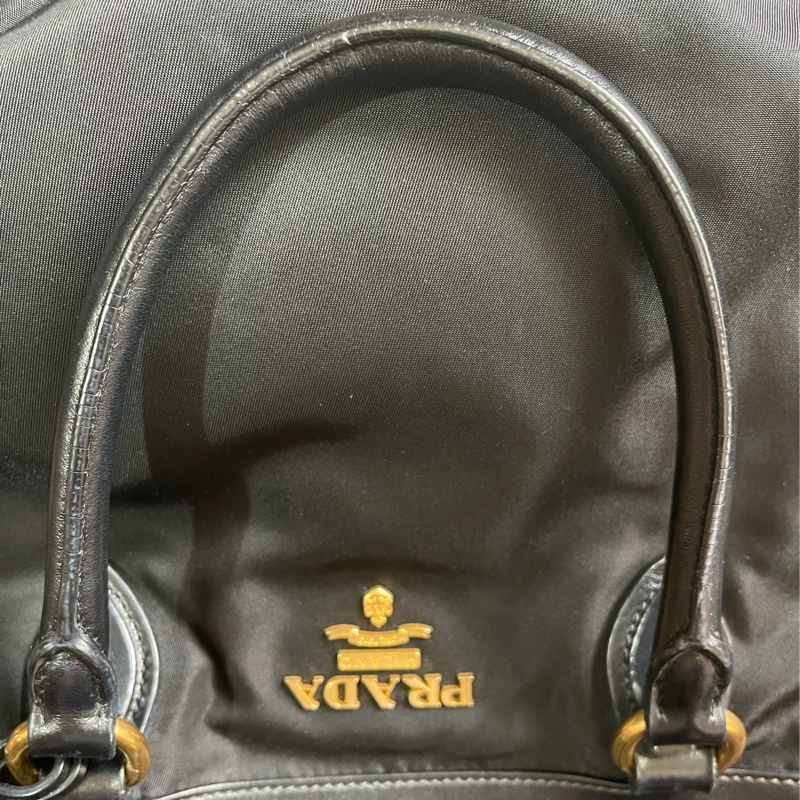 Prada經典尼龍手提包-33