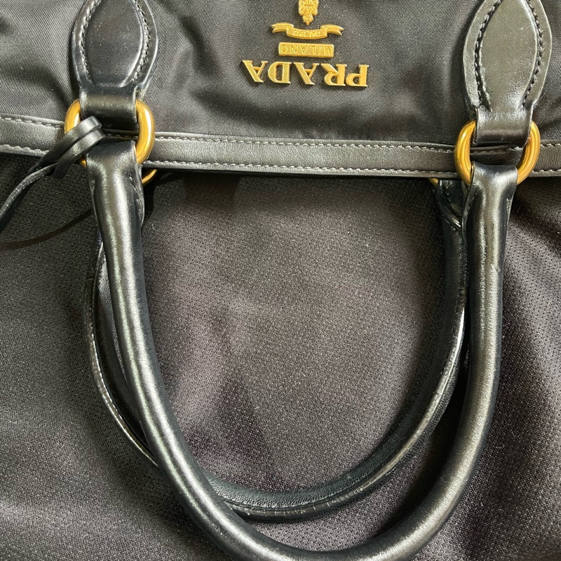 Prada經典尼龍手提包-45